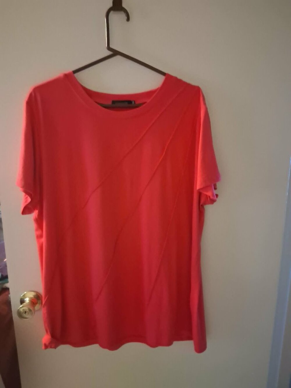 Woman's hot pink top 3X short sleeves
